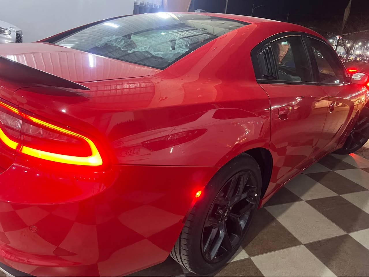 دوج جارجر موديل 2019 لون احمر سيارة جديدة كلين من دعامية الدعامية بدون صبغ وتعديل سيارة جاهزة من كل النوحي كير محرك شرط ماشي 92000 سيارة موصفات sxt المعروفة اضافة داخل جلد لونين رقم سنوية جديد عنوان كركوك *********** كركوك, العراق
