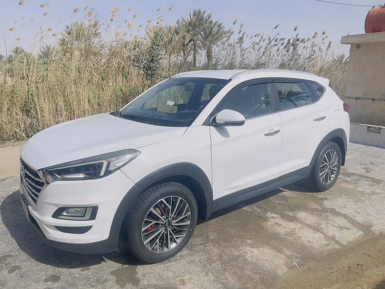 السلام عليكم
للبيع سياره توسان 2020 
فول موصفات عدا البنراما 
بصمه رادرات امامي خلفي وبيها هواي مواصفات معروفه موصفات التوسان مكفوله كفاله عامه عده جنطه بيها شوي بارد والباقي مكفول جاهزه من كلشي  مكاني بابل قرب محطه جنه الفرات 
السعر 180
رقمي ***********
