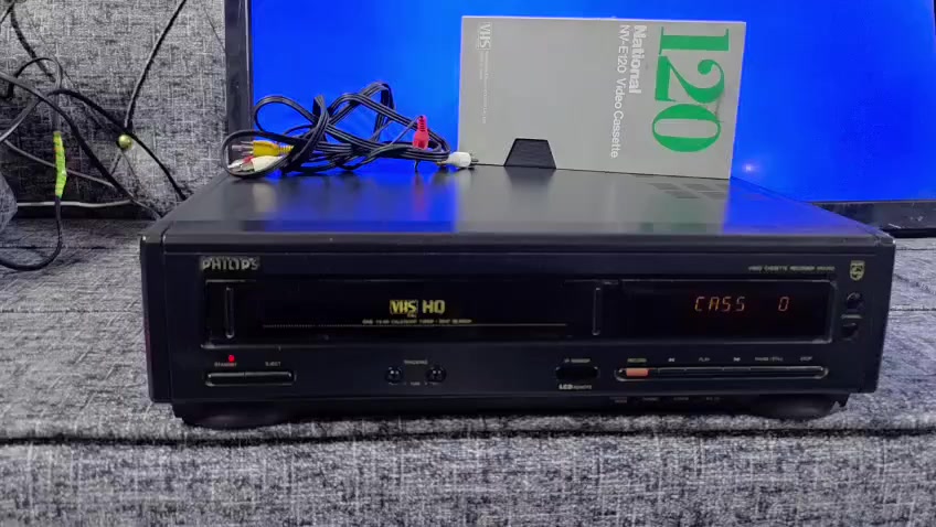 السلام عليكم فديو كاسيت فليبس ياباني شغال نضيف عرض وتسجيل معا كاسيت فيشه سعره ٥٥ الف
مكاني بغداد موجود توصيل الهاتف ***********
