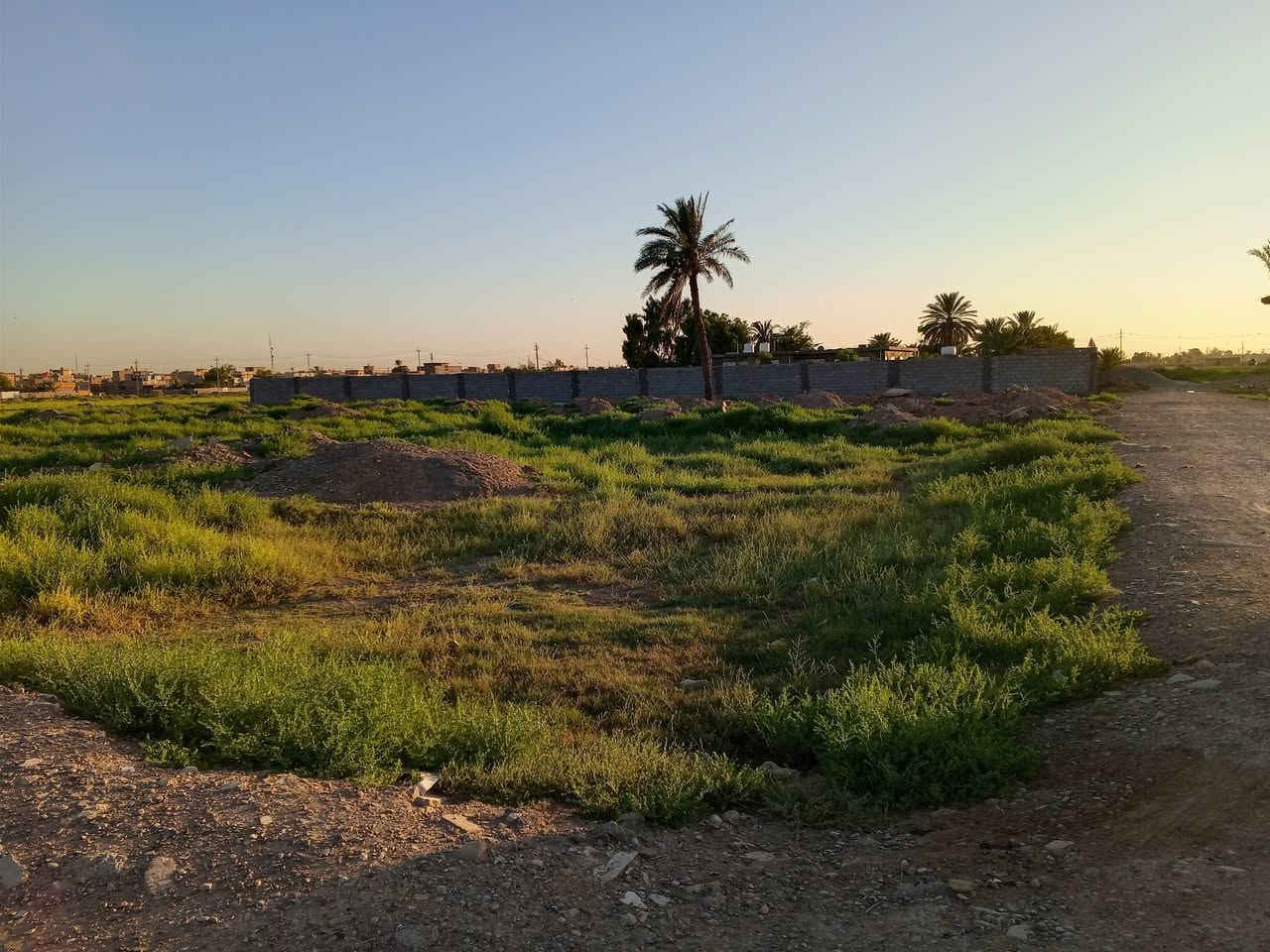 السلام عليكم
4 دونم للبيع سند (25 ) طابو صرف طابو زهور فتح بيان ثاني يوم 
الحسينيه/مسقط/شارع الشركه/خلف معمل ثلج 
للأستفسار /***********
