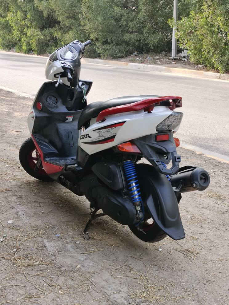 السلام عليكم 
 دراجه  gtr للبيع الدراجه كفاله عامه خير من الله ما عوزها برغي مال رمبه 
مكاني الغزاليه
رايدها ب 950 وبيها مجال قليل 
رقمي *********** بغداد, العراق
