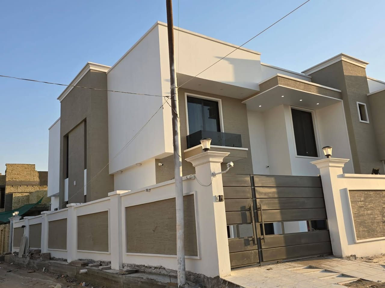 ابو جعفر للواجهات والديكورات-  تقطيع.   -طلس-  تطعيم  -كوبلنات. -سحب فوم خارجي. -  بناء. وترميم واصباغ اكريلك سليكوني  من #لوجيـــــا_ Loggia Iraq - لوجيا العراق 🇮🇹🇮🇹🇮🇹
ذو تقنيه متطوره  في حماية البناء والعماره 
مع ضمان 15 سنه  لوجيــا اصباغ ايطالية المنشأ🇮🇹
عملنا بكل #محافظات_العراق
اتفظل اتصل او راسل الصفحه
*********** مكتب 
*********** اتصال 
*********** اتصال
*********** واتساب
