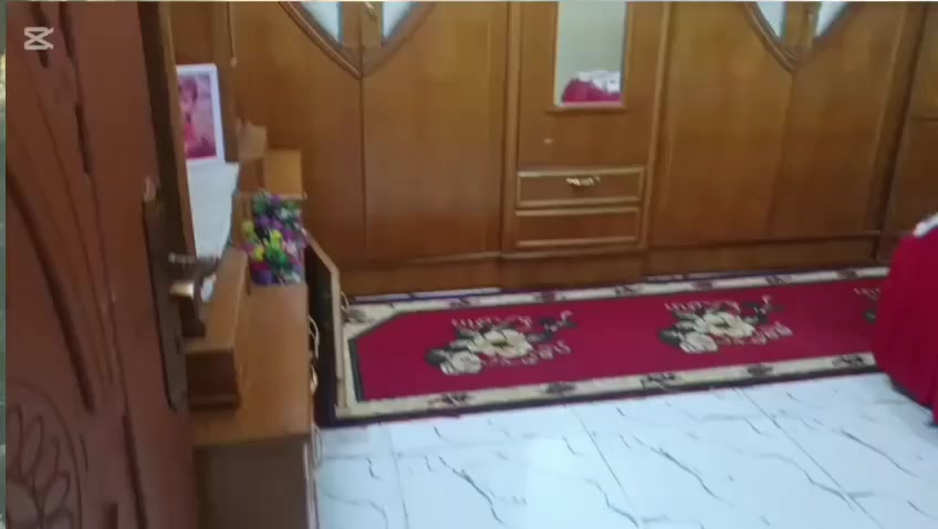 سلام عليكم بيت 150 متر مربع طابقين بناء حديث يحتوي ع اربع غرف ., صالتين صحيات ديوانيه مطبخ منور ع صاله العنوان مهافيف مقابل ملعب الفارس خلف المدرسه 
المعلومه بيت اسكان اني اسدد 
تصال ***********
