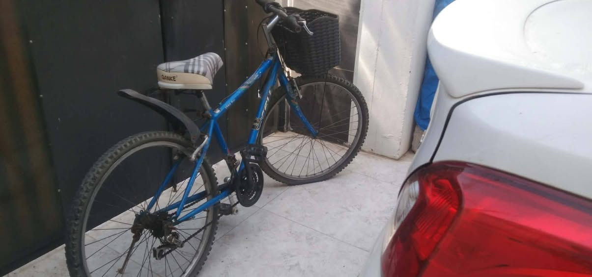 السلام عليكم ورحمة الله وبركاته
بايسكل للبيع  حجم 26 لون ازرق سعر 50 وبي مجال 

ما بي اي عطل فقط فقط الويل القدام مكسور 

بريك قدام شغال 

بريك الوره شغال 

كير شغال

شراي تعال خاص وتدلل


**إذا كنت صاحب هذا الإعلان وتريد حذفه لأي سبب، رجاءا أرسل رسالة إلى الدعم الفني**