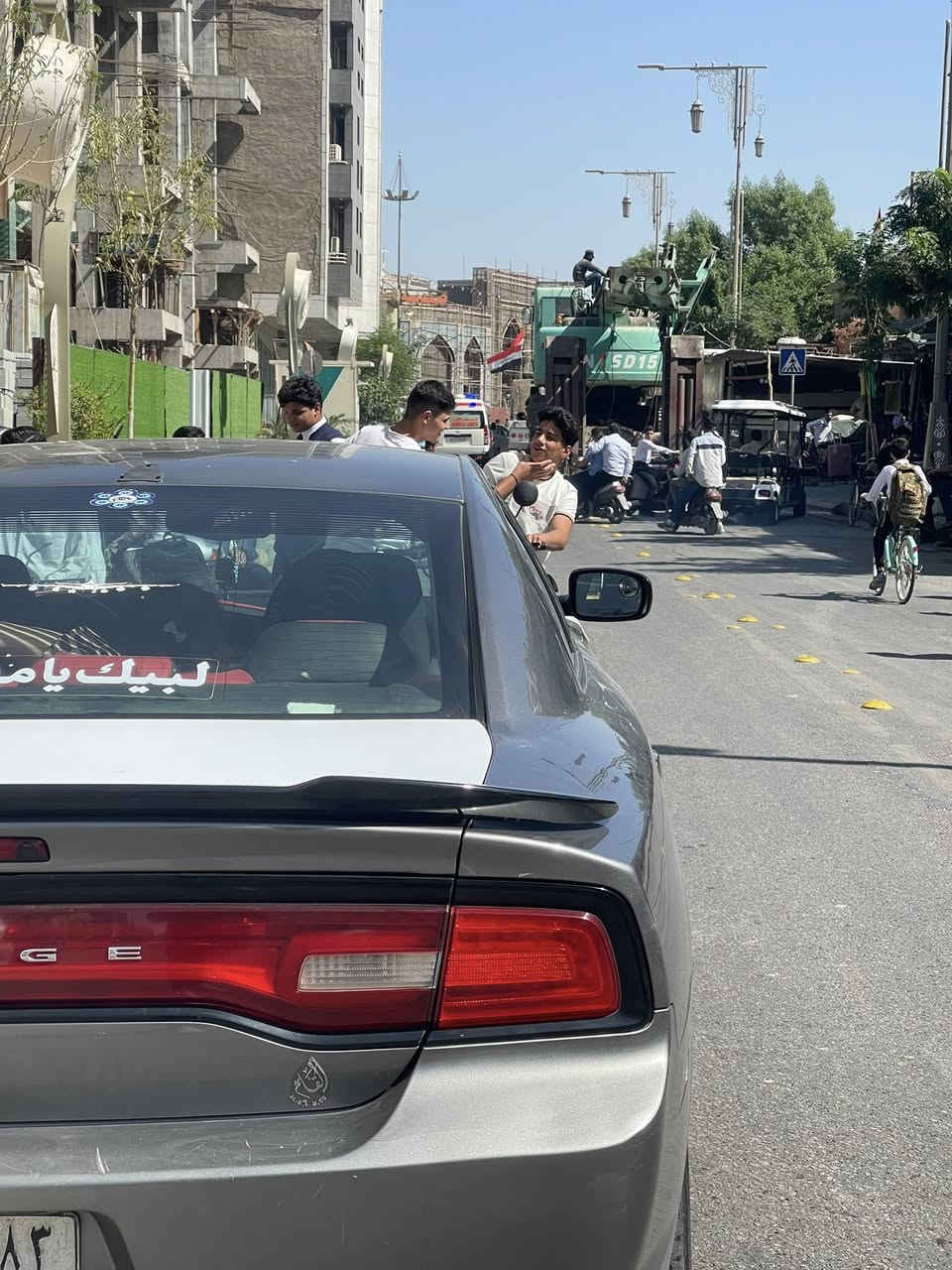 سلام عليكم جارجر للبيع السياره بأسمي جاهزه من كلشي فقط الباب الخلفي صبغ والباقي كفاله مكانها العماره عارضها ١٣٥ وبيها مجال ***********
