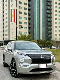 اوتلاندر • ٢٠٢٤ • بلاتينيوم