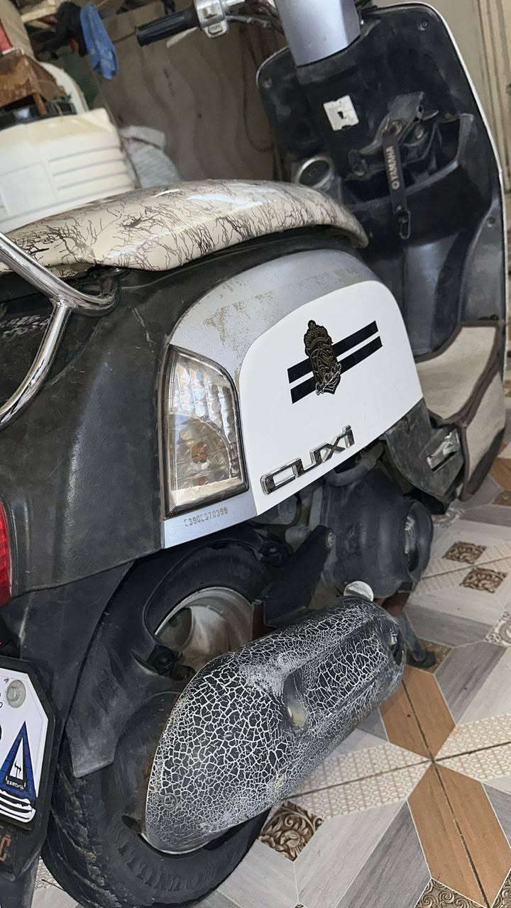 سلام عليكم للبيع دراجه بوليس نضيفه موديل 2008 دراجه ختم واحد كله بلاد كابريتر بلاد  سلف شرط شلعه معدل فول عنوان بعقوبة تقاطع القدس رقم *********** سعر 750 بيه مجال اتصل تدلل
