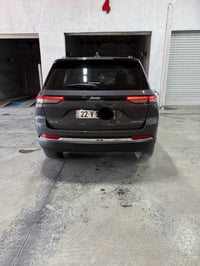 من رخصة الادمن المحترم  للبيع او مراوس باقل  جيب 🚙 غراند شيروكي. 2023....