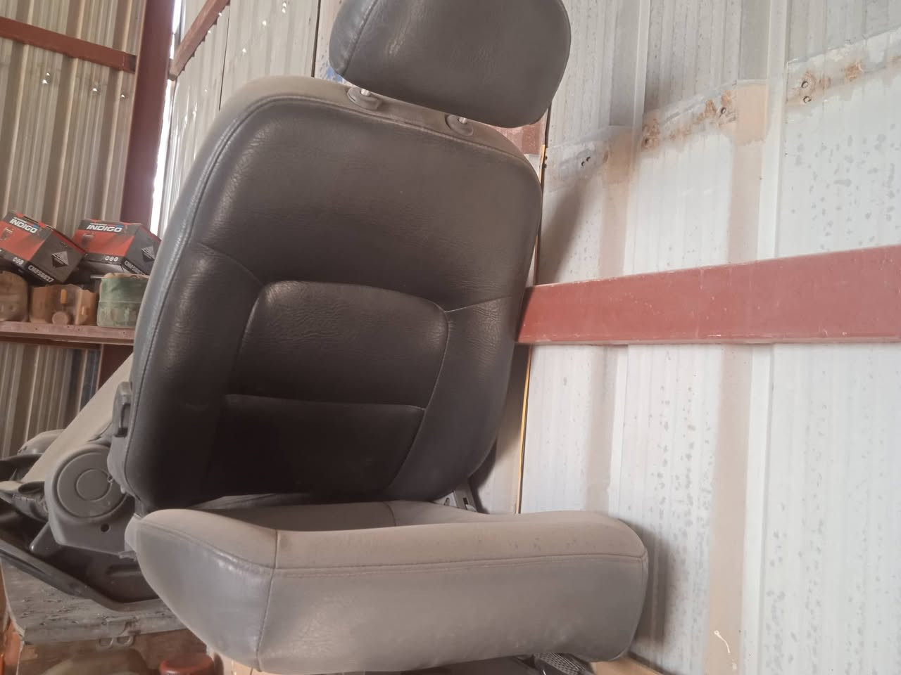 كشنات فرونتيرا ام عيون جلد نضافه 95 بالميه للبيع اوهاذ رقمي ***********
