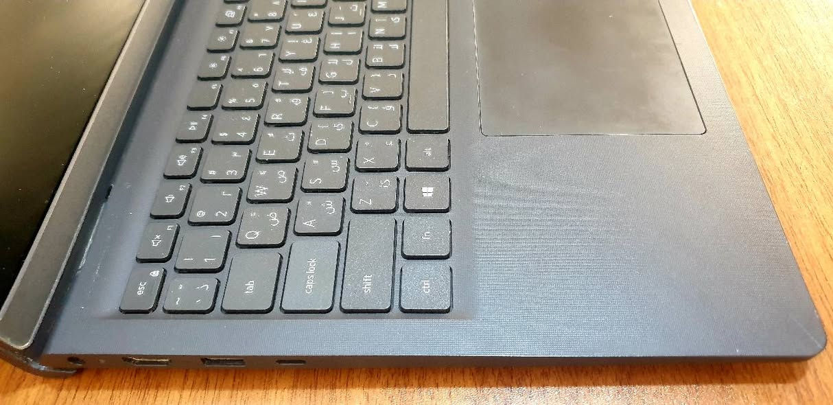 Dell vostro 3510 
Core i5 الجيل 11
Ram 8G ddr4 
Hard  120 m.2 + 1T HDD
VGA 2G geforce + share 4G intel 
Screen 15.6


**إذا كنت صاحب هذا الإعلان وتريد حذفه لأي سبب، رجاءا أرسل رسالة إلى الدعم الفني**