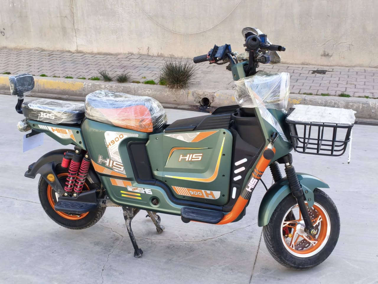 موطور H900 مواصفات بطاريا عدد 5 بطاريا 32امبير الواحدا الملف 2000 واط دبل اشارا عالي وناصي وتيرات جدد بريكات نوع دسكات سرعه يقرا  99بس الصلي يمشي 70وبي نضام بك وبصمه وتشيخيل عن بعد اربع دبللات خلفي وامامي هودريلايك وبي صندوك وبي شاحنه مال موبايل
سعره 600وبي مجال لطيبين مكاني كركوك حي النصر 
للأستفسار اتصل على رقم ‏‪0777 645 4700‬‏
