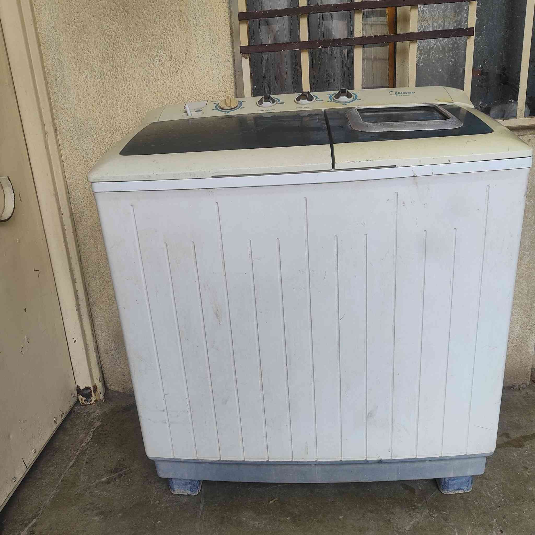 غساله شغاله فقط النشاف ضعيف ماعرف شبي 
١٤k
سعر ٤٠بي مجال


**إذا كنت صاحب هذا الإعلان وتريد حذفه لأي سبب، رجاءا أرسل رسالة إلى الدعم الفني**