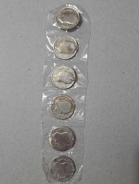 قرانات فضة • ٦ قطع • حالة وسط