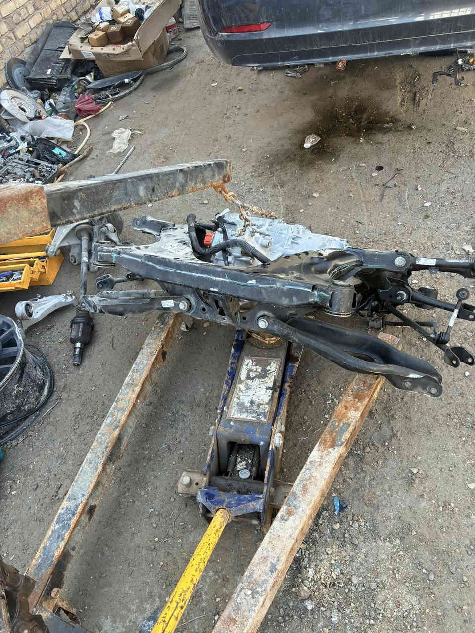 من قلب الحدث الحمدالله تم تبديل ماطور خلفي كملت أخوكم ابو جان صيانة موقعيه تشغيل الدخول جديد اي شي بل خدمة *********** باجر الكلار ان شاء الله الي محتاج شي اب كلار او كفري جلولاء ديالى يتصل تحياتي الجميع
