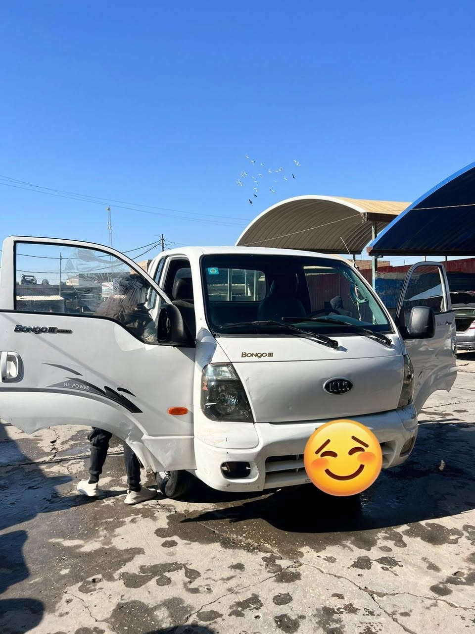 كيه بنگو 2009 أدوات السياره أبيعها هيه ورقمها ديالى الدولي الجديد سنويه ل30 بيها گصه بربع الشاصي من وره صفحه وحده محرك 3000 مسكر كير ومكينه وحداديه وتخم تاير بلكارتون جدد. (للمعلومه الأرقام و السنويه من سياره محترگه) وين ماتريد تروح لأي محافظه تطلع . مكان السياره كربلاء للاستفسار اكثر اتصل ‭0783 692 7119
