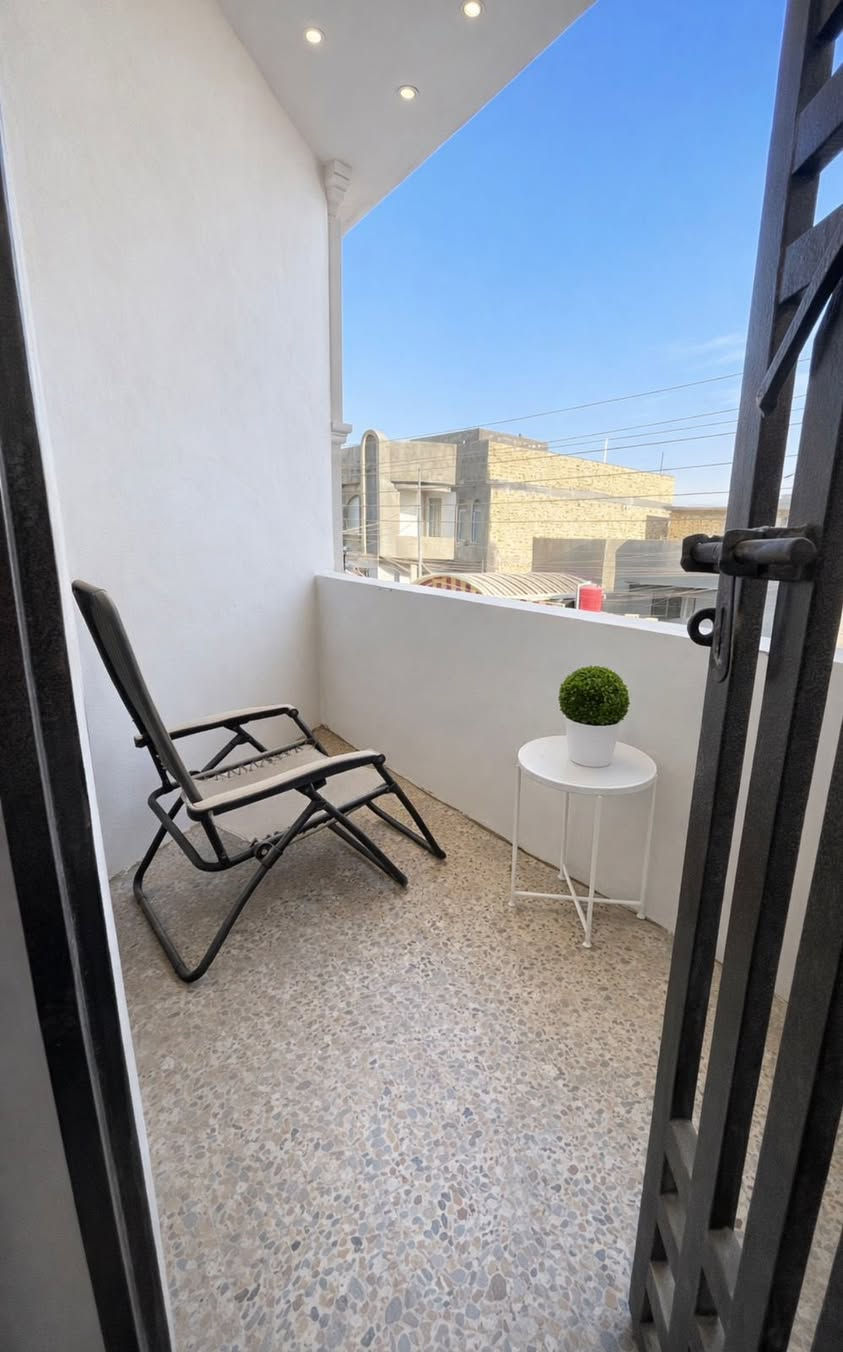 بيت للبيع
طابو زراعي اصولي 
المساحة ١٤٠ متر 
طابقين بناء حديث ٢٠١٩ 
غرفة بالطابق الأرضي 
الطابق الثاني غرفتين 
بناء طابوق البيت كامل 
العنوان التنومة كردلان قرب أسواق ايليا شارع الإمام الرضا (علية السلام ) 
يبعد عن الكورنيش ٧٠٠ متر او اكثر شوية 
يعني بعيد عن الكص 
اي استفسار مراسلة الصفحة او الأتصال على الرقم 
***********
