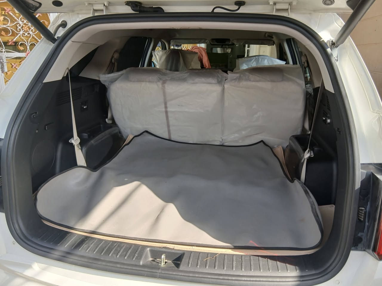 سلام عليكم

للبيع 

كيا سورنتو موديل ٢٠٢١ خليجي 

رقم بغداد جديد 

ماشية 60

ستة سلندر 

نص فول 

بصمة

كشنات كهرباء

صندوك كهرباء

مري شفط 

حساسات 

تشغيل عن بعد 

شاحن واير ليس 

قمارة حديد 

كير عصا 

كامرة خلفية

كشنات جلد 

السعر ٢٦٠ وبيهة مجال 

مكان السيارة بغداد

***********
