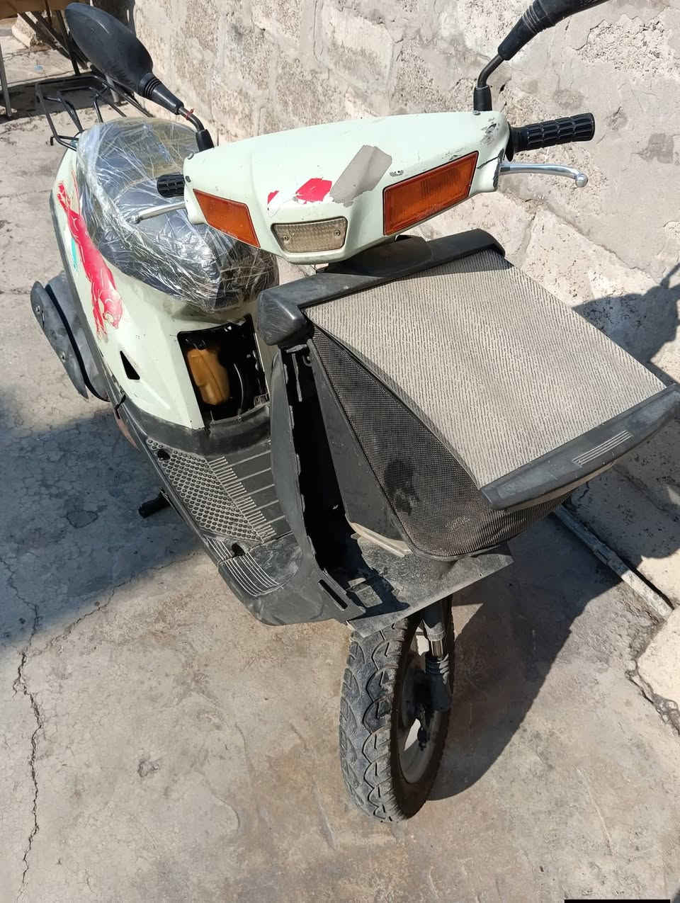 السلام عليكم دراجه ياماها نضيفه بس كفرات عيزها السعر 115 وبي مجال لطيبين *********** متواجد واتساب وخاص
