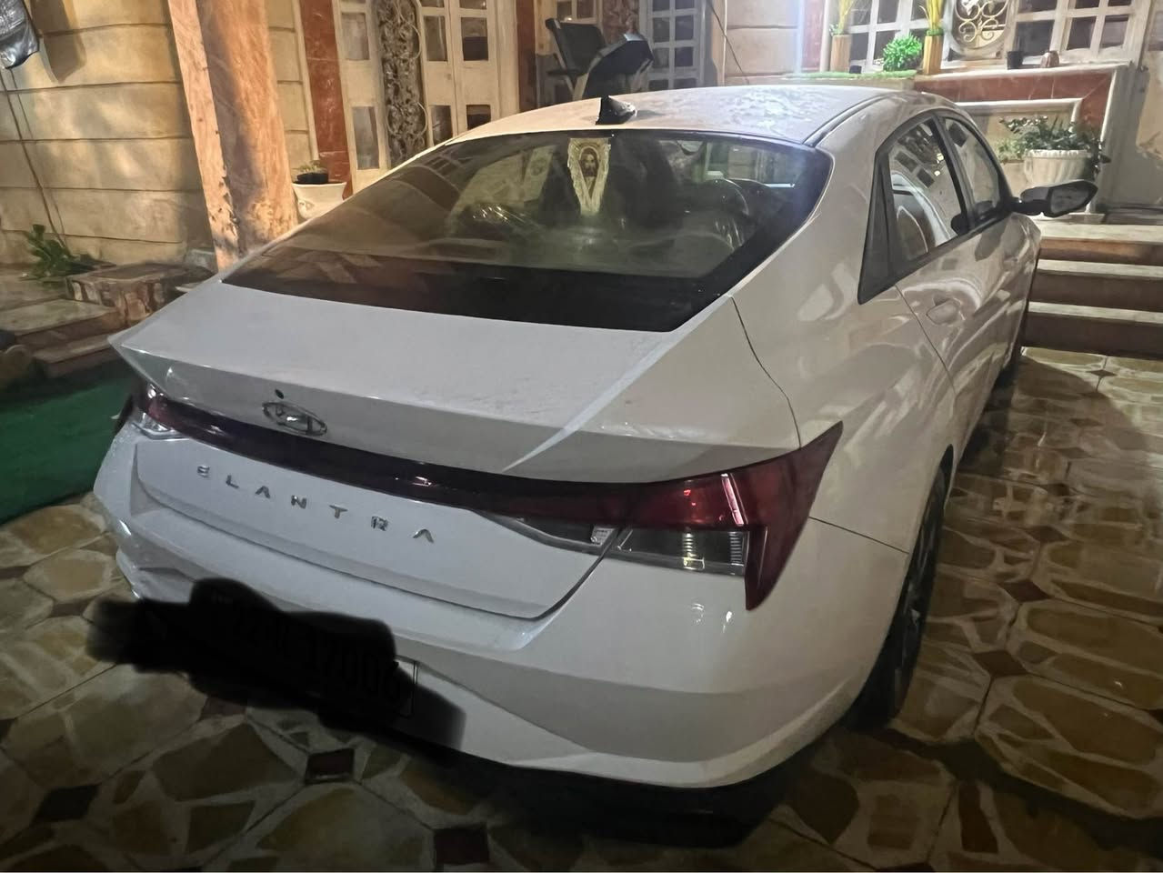 السلام وعليكم سياره نوع النتره وارد امريكي رقم اربيل تريد تحويل تريد وكاله ضربته بدايت البنيد ونصبغ فقط الدوسه بيه صبغ اليمن فقط وباقي كفاله سياره خير من الله مال بيت فول فول عده الفتحه فقط كامره حساسات امامي هلفي سايد بريك بصمه بصمه ابواب مع صندوك مع تشغيل عن بعد هواي موصفات بيه شاشه كبيره مع العينه السعر ١٦٥ وبيه حك الجيه *********** Singapore
