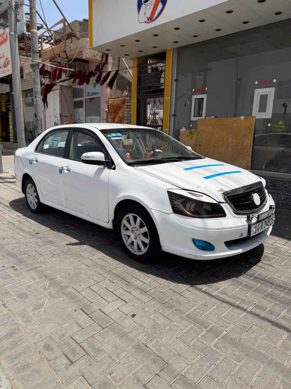 جيلي موبل 2013 باسمي تحويل ثاني يوم كير محرك تبريد تمام والنظافه والبدي شوف العين 
هاتف *********** البصرة, العراق
