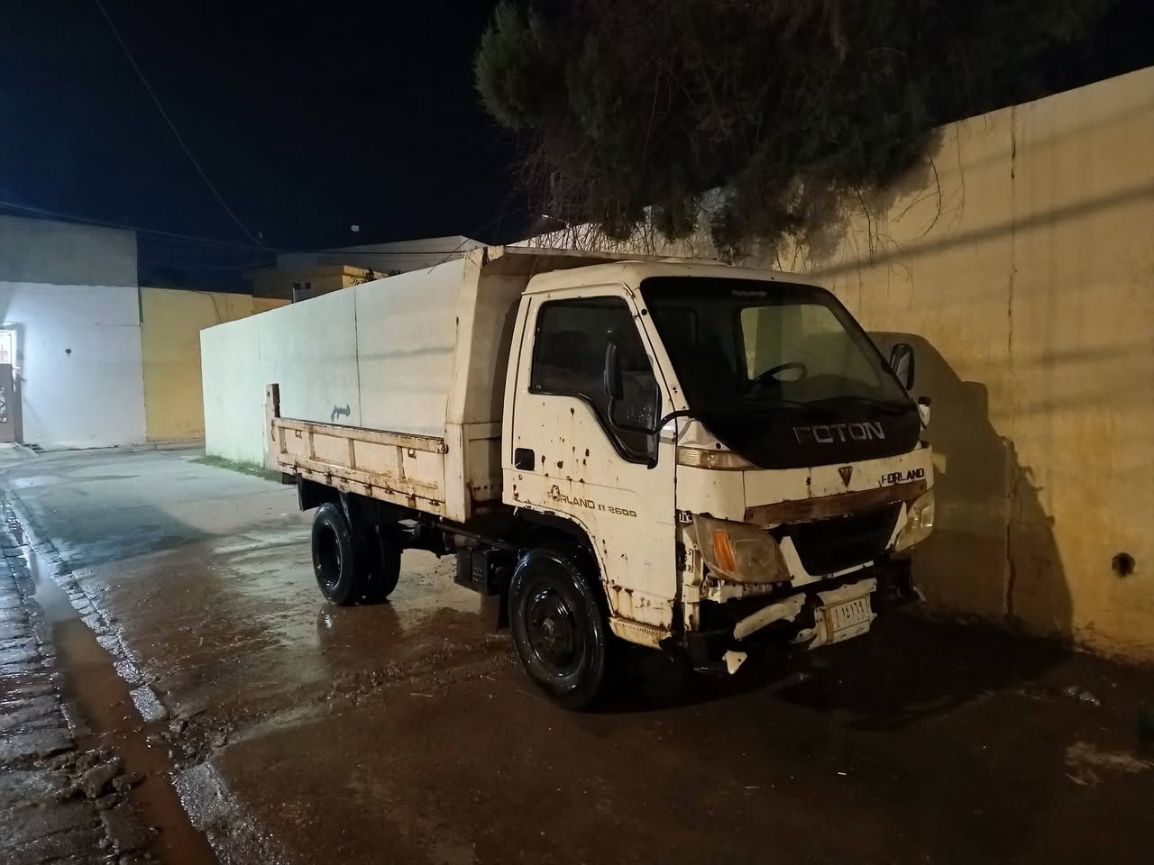 للبيع بسعر مناسب قلاب 2طن أو مراوس مع سيارة صغير باله***********
