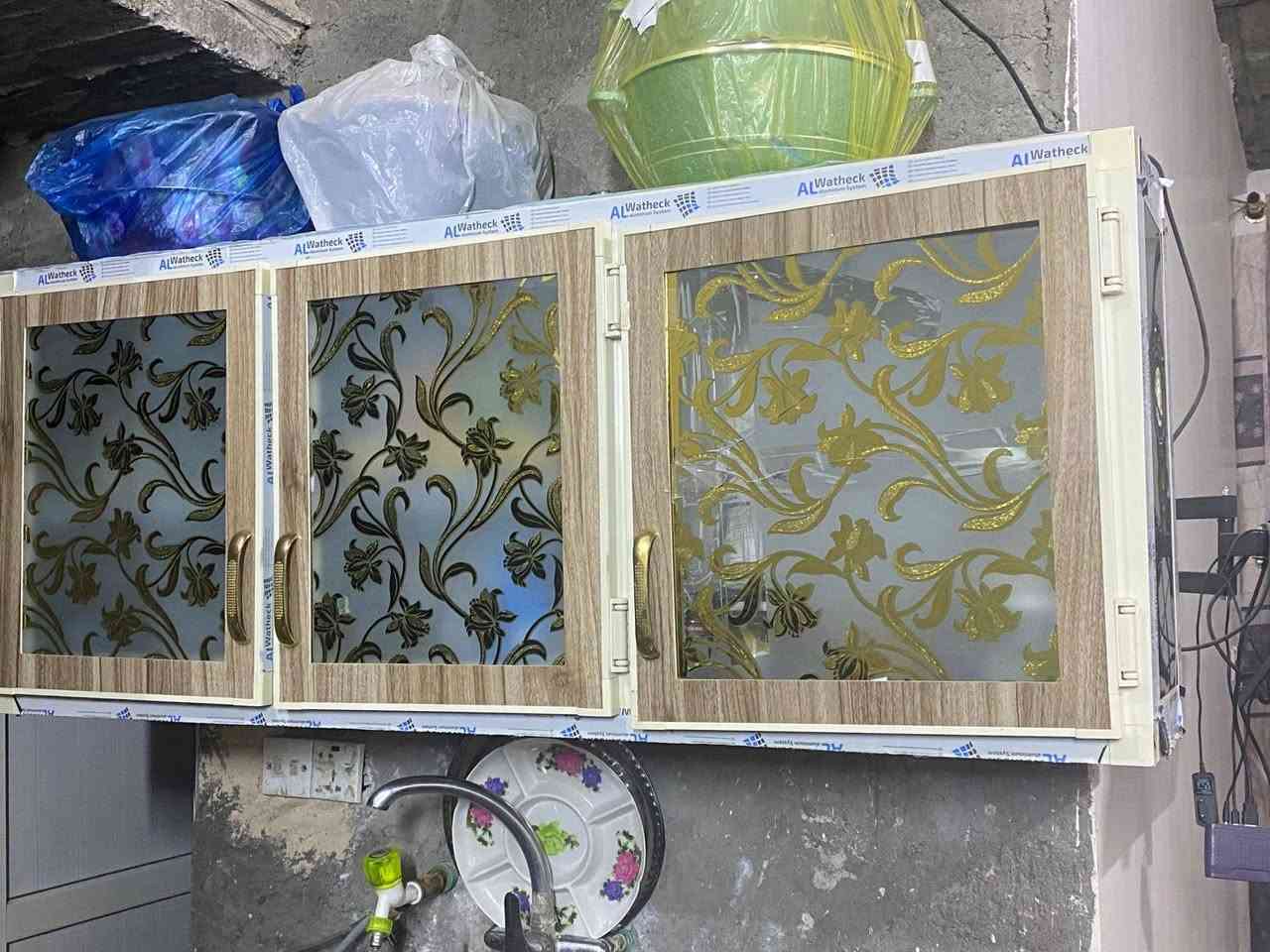 السلام عليكم
كاونتر متر ونص نضيف جدآ مرمر هوا والملحق ب٢٥٠وبي مجال

ثلاجة نظيفه وثلج فوك وجوة اي خلل مابيها ب٢٥٠الف وبيها مجال

اوفن شغال ب٤٠الف
مكاني نجف البراكية
***********
