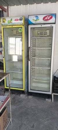 عارضات للبيع شرط الشغل والسعر 400  07508940277