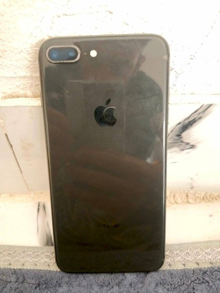 ايت بلاص مكفول ذاكره 64 باقي لمواصفات بصور 
بيع او مراوس


**إذا كنت صاحب هذا الإعلان وتريد حذفه لأي سبب، رجاءا أرسل رسالة إلى الدعم الفني**