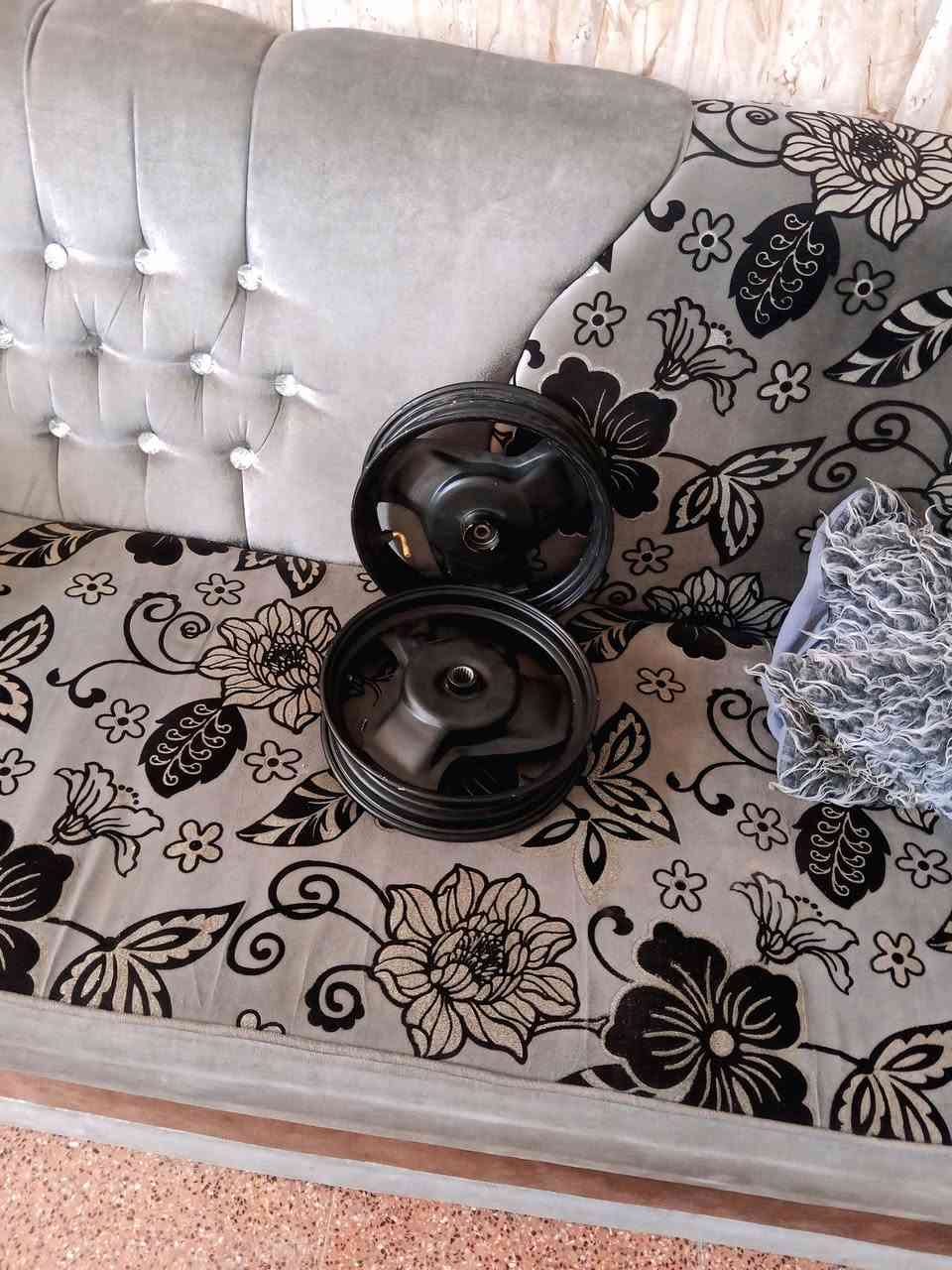 سلام عليكم 
دراجه البيع
ماكس منغولي حربي
دراجه نضيفه
اوياله جدد ماشادهن 
دراجه مامفتوحه 
بلادي 49
دراجه شغل او تطلع 
عنون حله ورديه سيد موسى 
الرقم ***********
متوجت بكل اوقات 
السعر خاص
