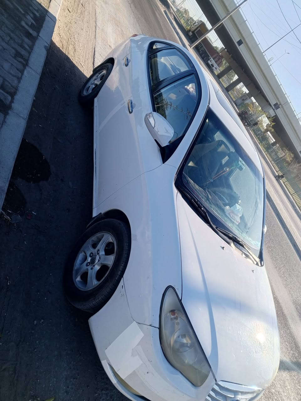 لنتره 2011 دكشن عالي بيها باردات بصيطه  وبيها حالوب كير مكينه تبريد مكفولات تريد وكاله تريد تحويل المكان نجف السعر 105 وبيها مجال ***********
