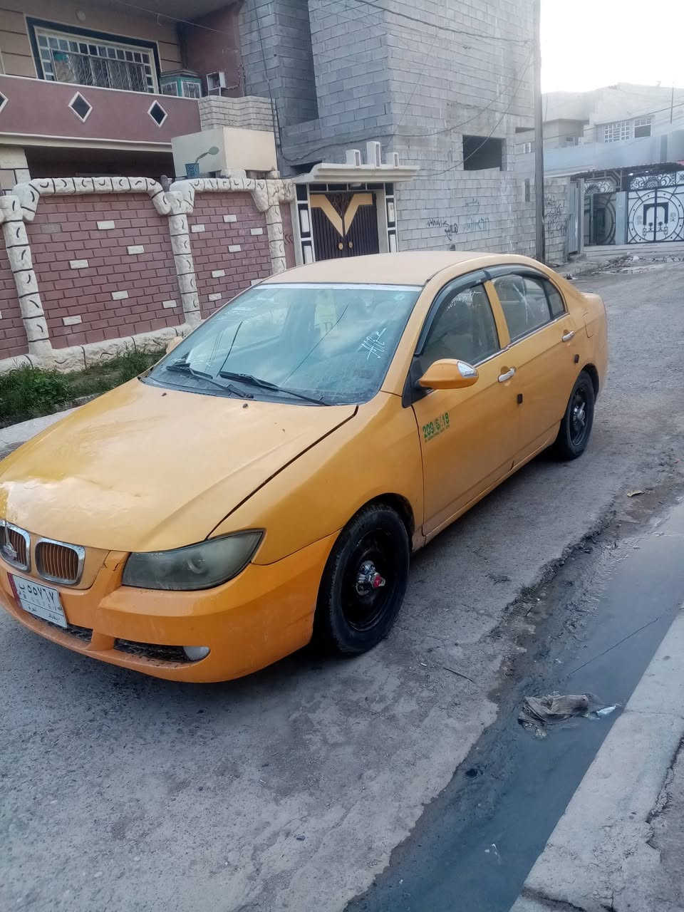 السلام وعليكم ليفان موديل ١١ كير ومحرك شرط توماتيك كورلا سنويه ٢٤ ضرر جاملغ الوره مصبوغه حزام تبريد وتدفئه غرامات صفر هيئه ٣٠ الف شرط التحويل السعر ٤٠ مكاني حي الانتصار للاستفسار *********** ترهم مراوس بكير عادي اهم شي نضيف
