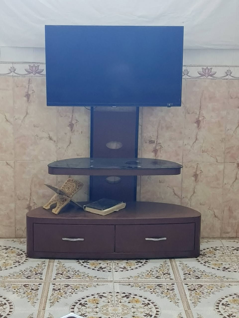 تخم قنفات كويتي انتيكه قديم يتسمى ام العراوي 12مقعد كل 3 طبك
+ميز تلفزيون +طبلات كلهن ينباعن سوه ب500كلهن بيهن مجال لشراي مابيع قطع ابيع شلع


**إذا كنت صاحب هذا الإعلان وتريد حذفه لأي سبب، رجاءا أرسل رسالة إلى الدعم الفني**