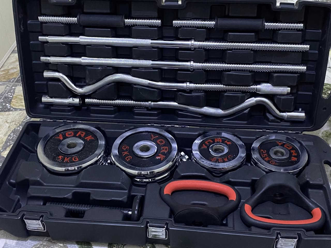 السلام عليكم  حقيبه رياضيه كامله نضيفه كلش استعمال قليل
السعر 160وبيهه مجال قليل

عنوان كربلاء الحر 
للاستفسار الاتصال 
***********
