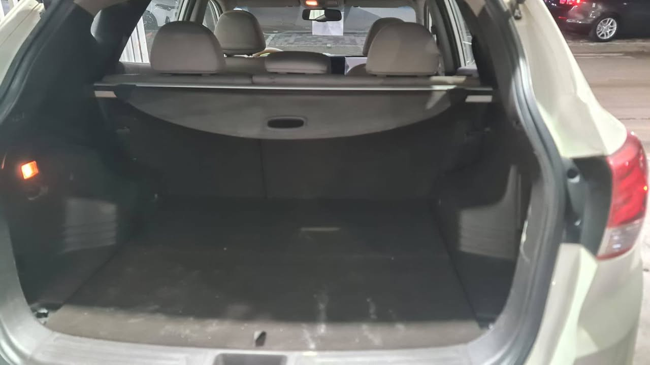 للبيع فقط هونداي توسان موديل 2012
خليجي فول مواصفات 
مكفولة كفالة عامه بدون ضرر بدون صبغ 
كير محرك تبريد كهربائي كلها بشرط 
رقم سنويه هزه جديد 
بطاقه بنزين موجود 
سعر 157 ورقه بيها مجال حك جيه 
عنوان كركوك اسكان 
*********** كركوك, العراق
