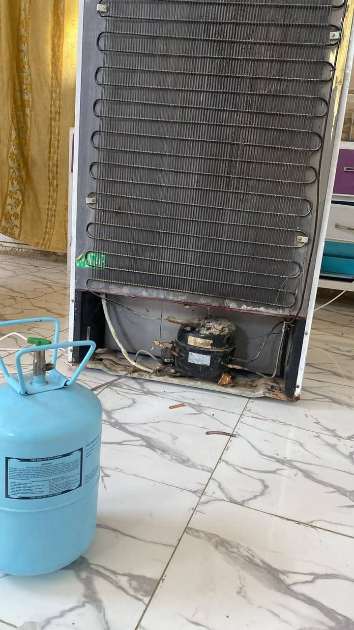 السلام عليكم ورشة هشام الدليمي لصيانه وتصليح كافة انواع الثلاجات والمجمدات بانواعها وعمل بأحترافية وبأسعار مناسبة وانت كاعد بالبيت نجيك وين متكون وبالخدمة للاستفسار هاتف ***********
