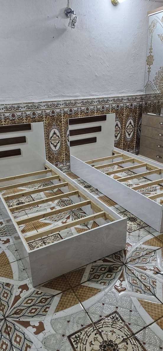 اشتري وابيع كافة الأثاث المنزلي المستخدم النضيف واتس ***********
