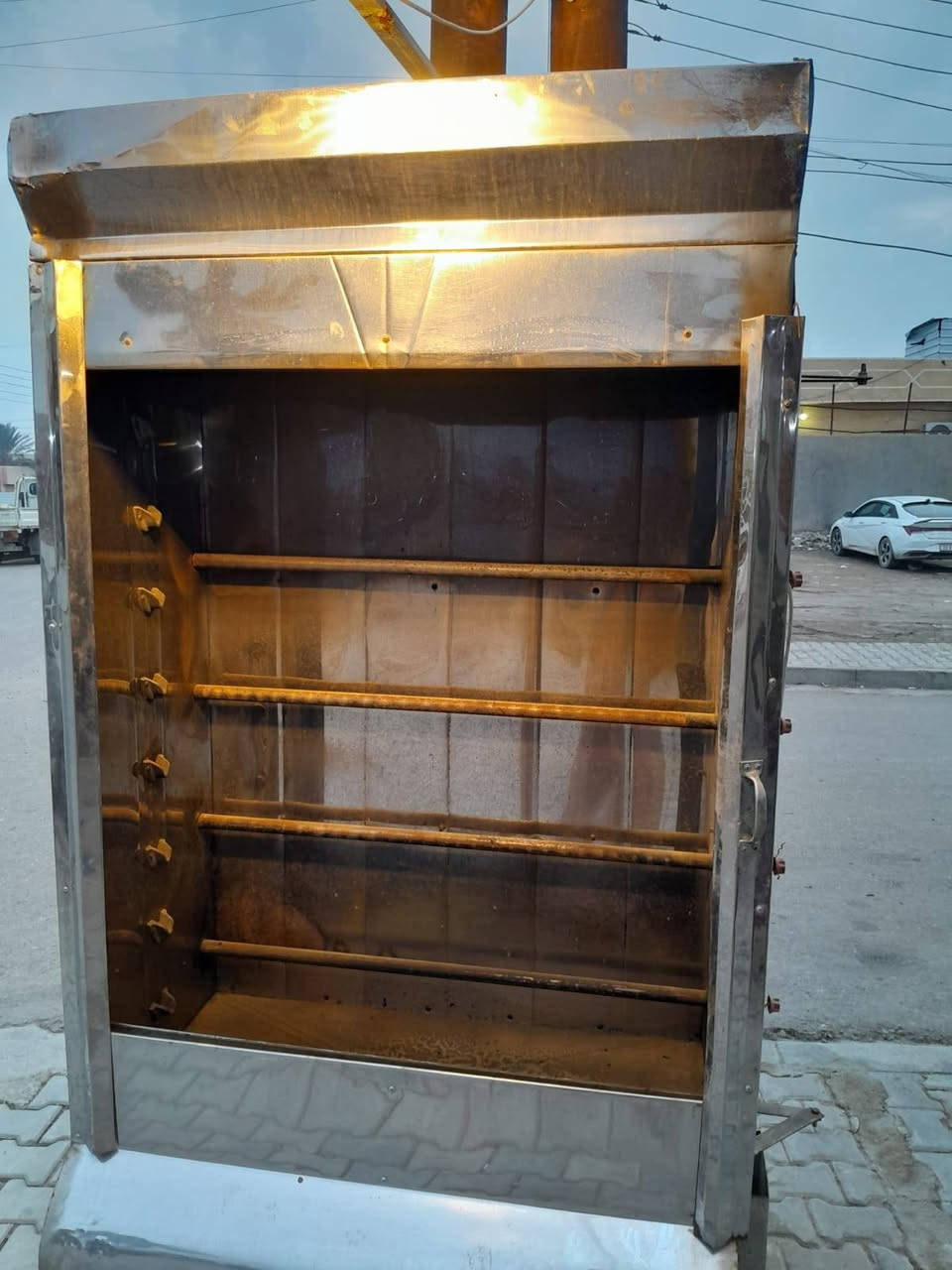 السلام عليكم 
شوايه للبيع الاستفسار إتصال على هذا رقم‏‪0751 677 2489‬‏
