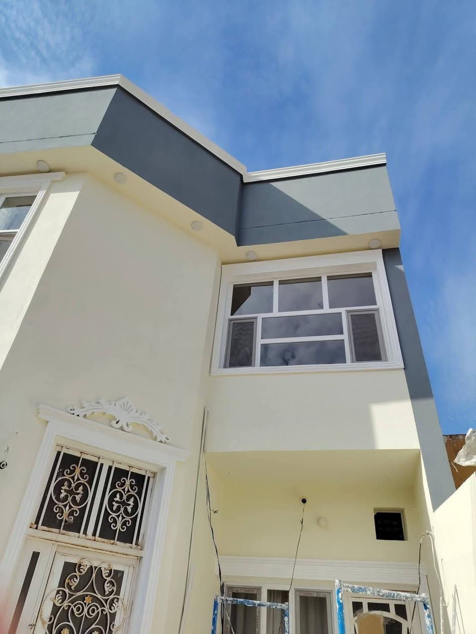 السلام عليكم مكان ديوانيه هذا رقمي ديكورات ولفن داخل خارج شباب. بيبان ***********
