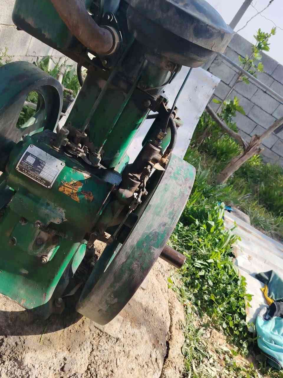 السلام عليكم ورحمة الله وبركاته للبيع مولد لستر نضيف ماشاء الله مابي أي عيب مكفول ما مفتوح بي لو برغي المولد كدامك شوفة بل صور وهذا رقمي ‏‪***********‬‏ مكاني محافظة صلاح الدين الضلوعيه الحردانية
