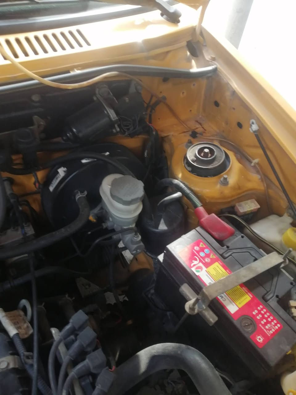 السلام عليكم 
سايبه 2018 تكسي استلام من شركه اسكندريه بأسمي .اسبير منازل مال شركه تبريد ثلج .موظف مو سائق تكسي انا .عليه هيئه وغرامات.مليونين و100 ينزل من سعر سياره 55/باتري كوري  ماشيه 53الف.رقمي معلق يوجد وواتساب فقط للاتصال (***********)
