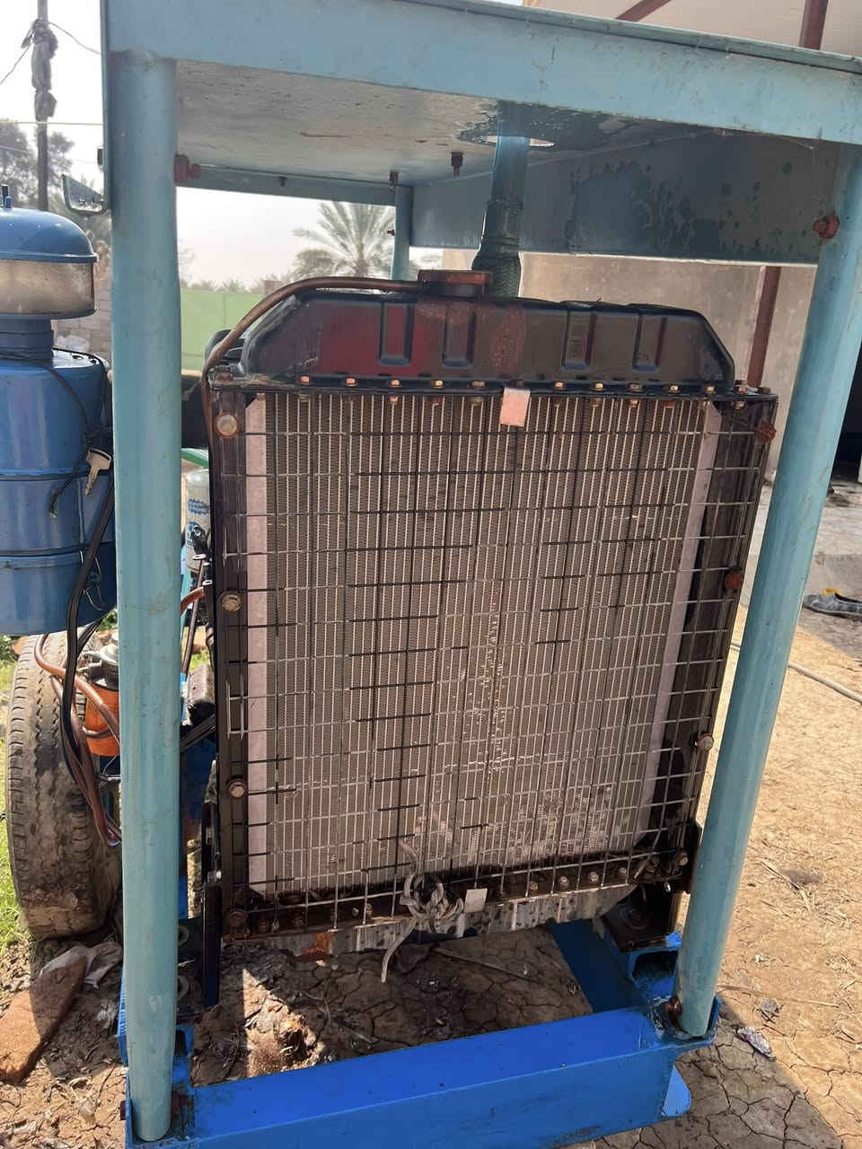 السلام عليكم يوجد مولد لبيع  نضيف اسعر تلاثة مليون واتلثمية***********
