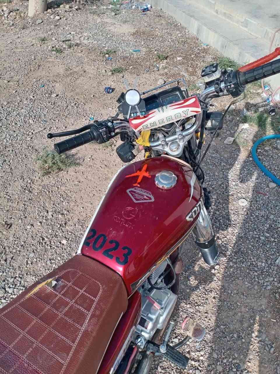 سلام عليكم دراجه البيع موديل 2023سونك الرقم***********
