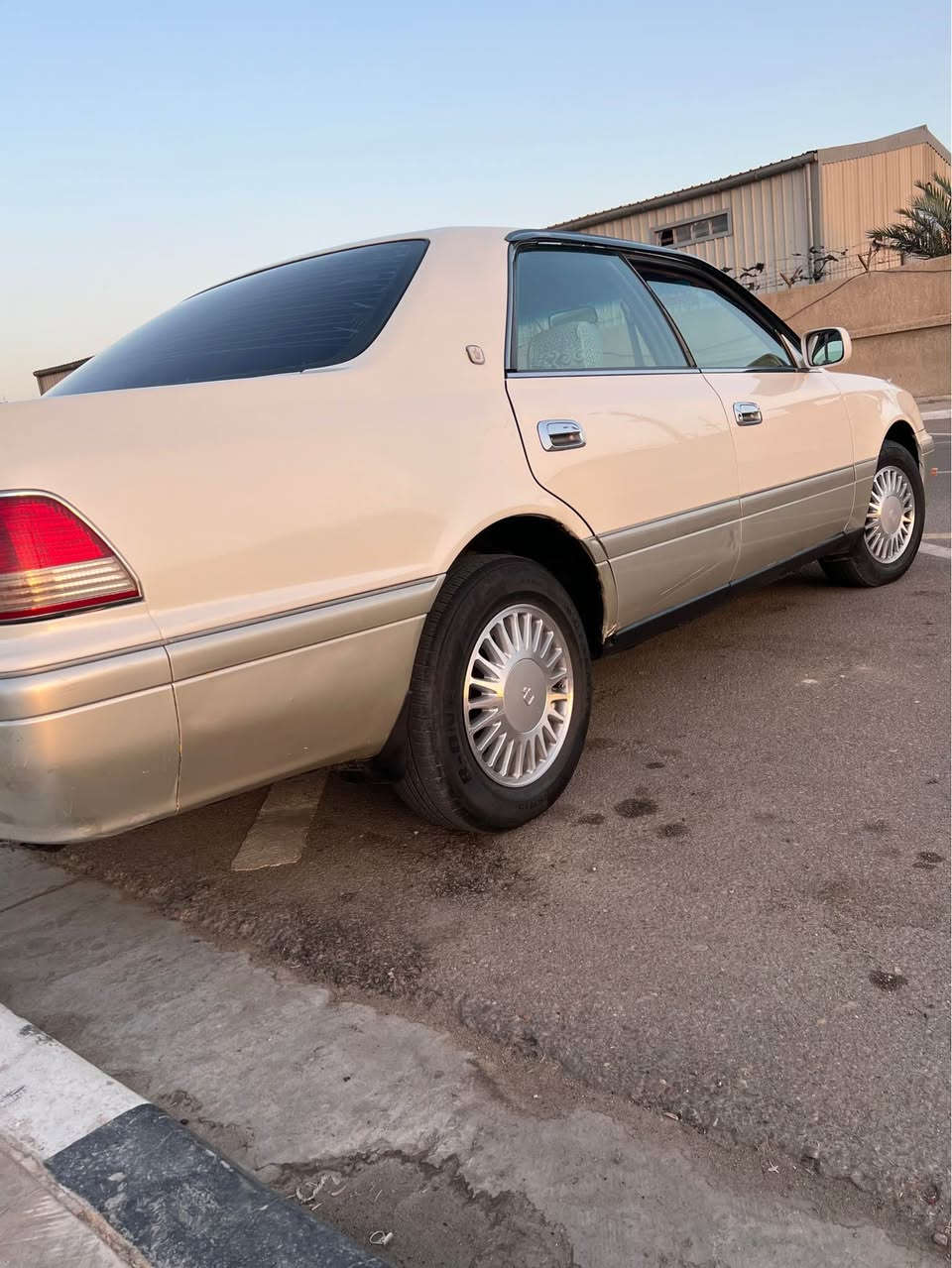 السلام عليكم راس الثور فلات موديل 2000    الرقم  بصره مشروع وطني سنويه لغايه 2029 مكفول من الكص ونقل الجثه والعيب الشرعي وكافه الصوليات محرك وگير مكفولات           تبريد ثلج حداديه بلكارتون كهربائيات كله شغاله تخم تاير كرستال اصل سياره جديده مابيه اي نقص عنوان السياره البصره السعر90 بيه مجال قليل هذه رقم الموبايل *********** السيارة تغير سستم مصبوغ الجاملاقات الخلفية تغير لون البصرة, العراق
