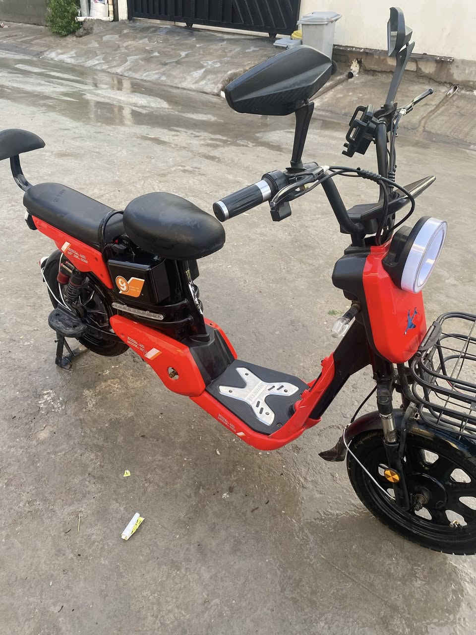 سلاموعةليك دراجةشحن للبيع موديل2025فول فول سعر 300الف عنوان كةركوك     رقم تلفون ***********.   تعال خاس
