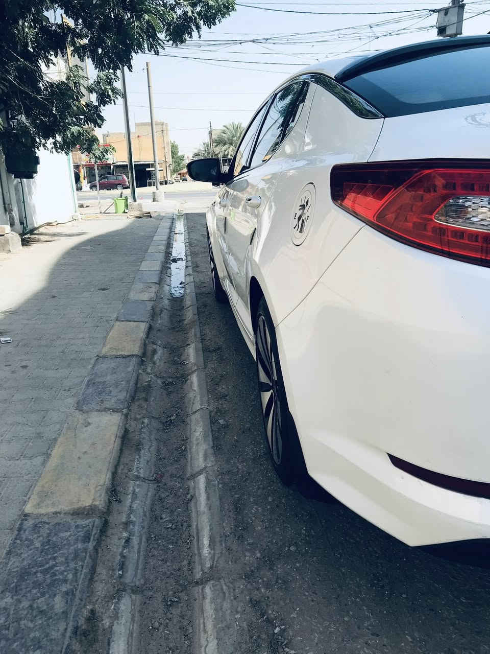 سلام عليكم. كيا اوبتما 2013  مكفوله

فول مواصفات

محرك 2400

 رقم اربيل  باسم شركة جوهرة البخيت تحويل 

***المواصفات***

بانوراما 

مراية تعتيم 

بصمه تشغيل وابواب 

لد نهاري امامي خلفي

كشن كهرباء + ذاكرة خزن ميموري

كشنات جلد

تحكم فول

حساس خلفي

شاشه كبيره وكامرا

شفتات بلستيرن

مثبت سرعه 

دبل اكزوز  صالنصة 

ويل 18 كروم

سياره كفاله عامه ماعدا بارد قليل بلجاملغ الامامي جهة السايق 

مكاني النجف الاشرف 
السعر 137
الاتصال على الرقم ***********
