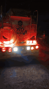 السلام عليكم سياره للبيع كنتر تنكر مال ماي تانكي جديد ماكينه 33 رقم بصره  سياره جاهزه للعملل*********** ***********
