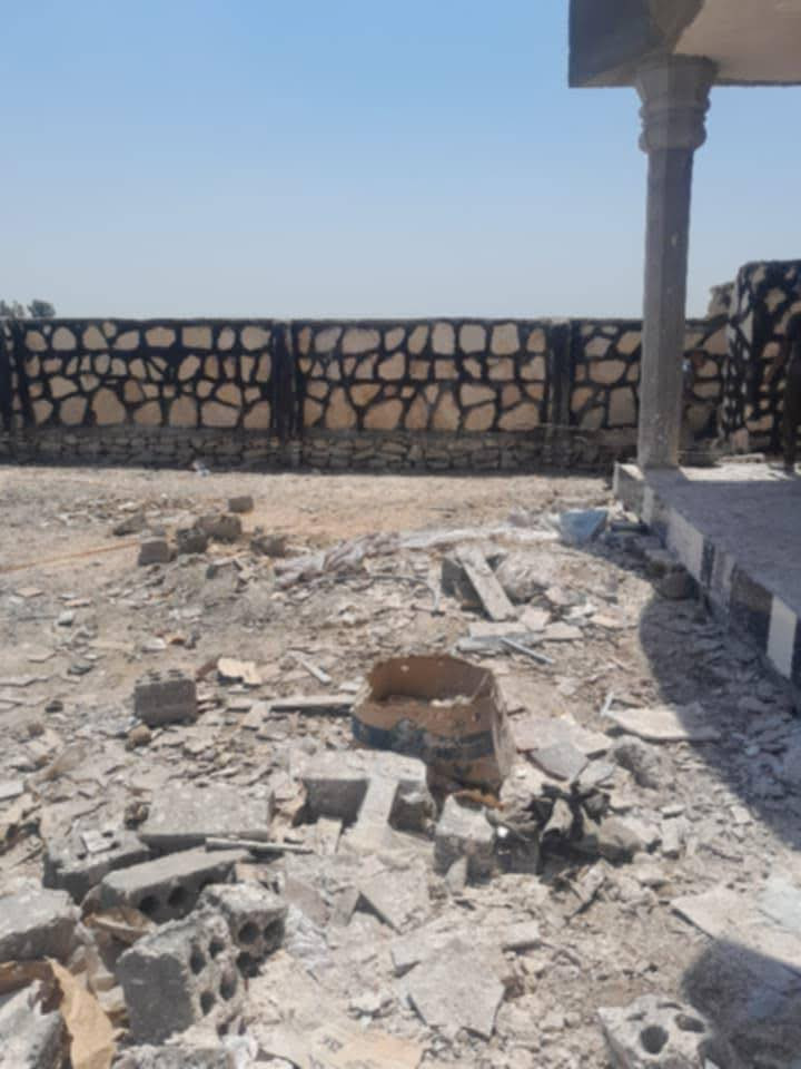 السلام عليكم 
بناء حجر شغل درجة أولى 
كرسته وعمل 
***********
