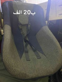 كرسي أطفال • هزاز • يركب بالسيارة