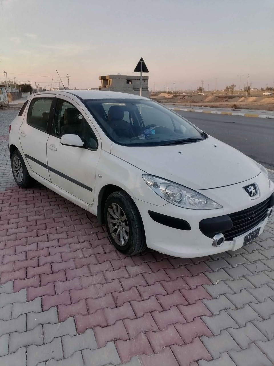 سلام عليكم بيجو ٣٠٦موديل ٢٠٠٦ للبيع بدون راعي اتكفل سرقه وعشاير فقط السياره على وضع شركه كير ومحرك شرط تبريد تدفئه شرط السعر ٣٠ بيها مجال
*********** Singapore
