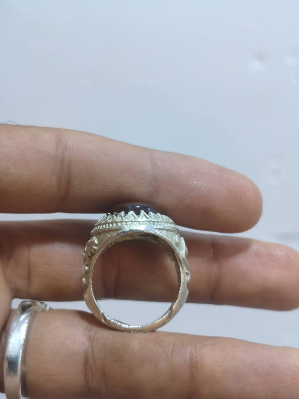 عقيق يماني صياغه فضة ثقيله للبيع سعر ٨٥ المهتم يراسلني واتساب ***********

